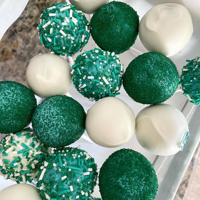 Edible Glitter Cake Pops