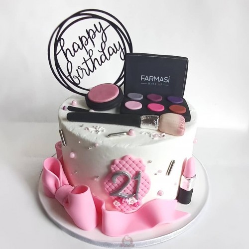 Makeup Cake 