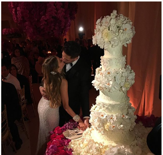 Stylish Theme Wedding Cake